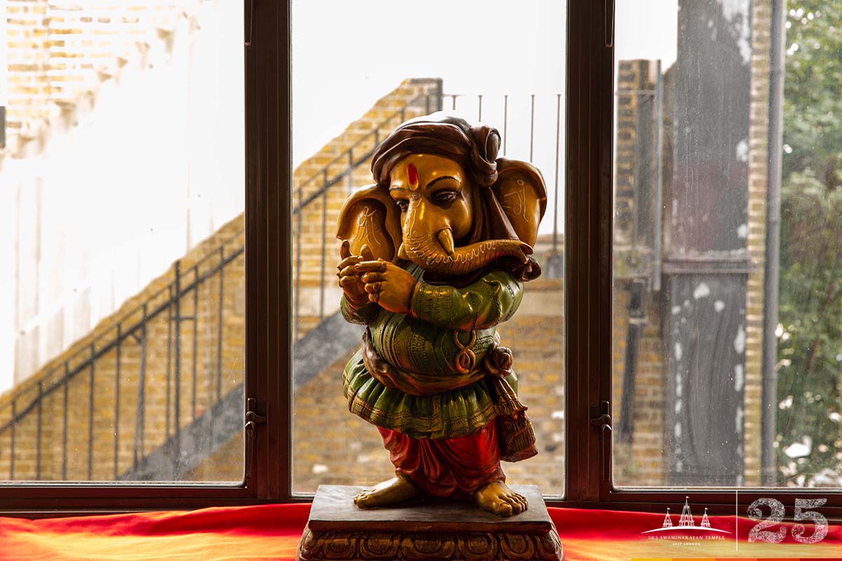 ©1987-2017 SKS Swaminarayan Temple East London